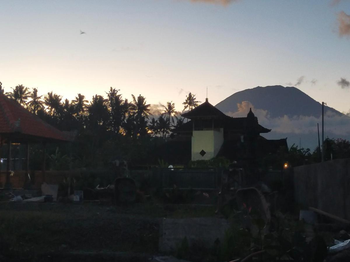 Limun Guesthouse Amlapura Dış mekan fotoğraf