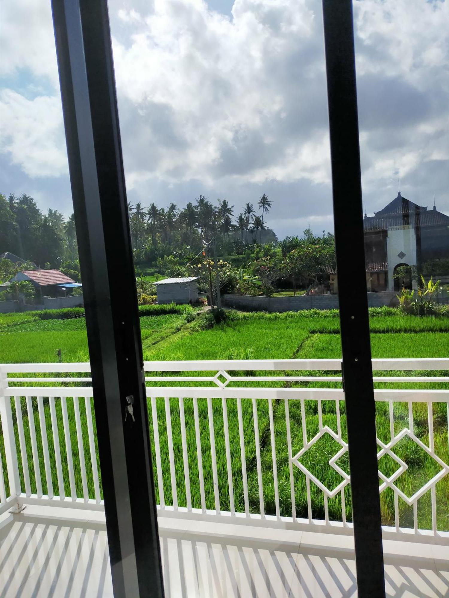 Limun Guesthouse Amlapura Dış mekan fotoğraf