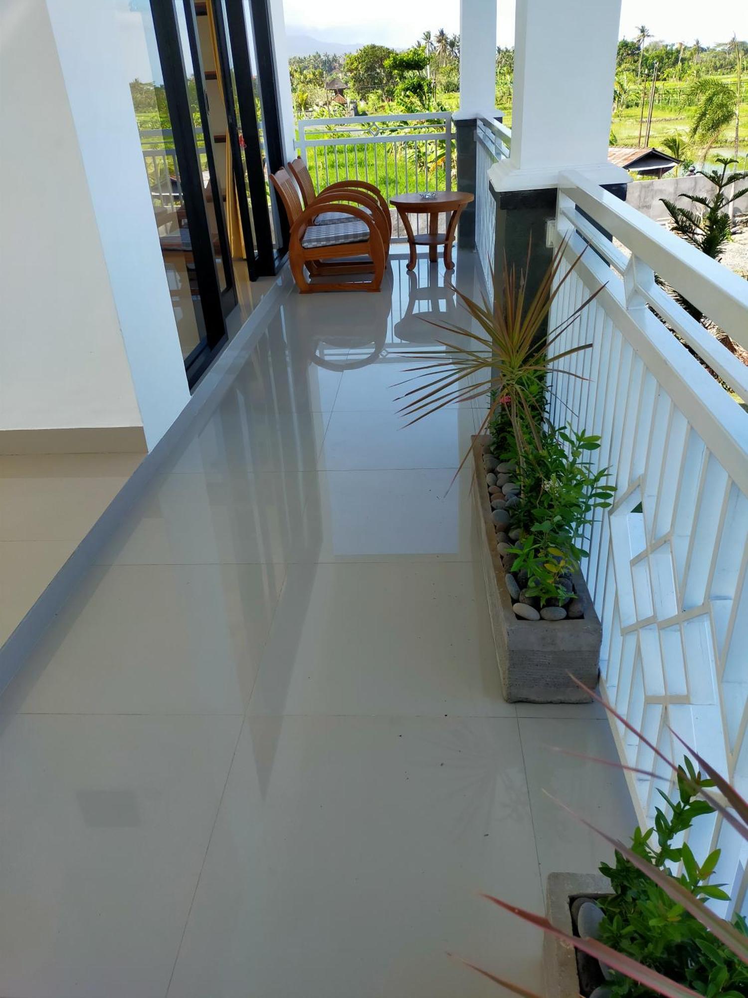 Limun Guesthouse Amlapura Dış mekan fotoğraf