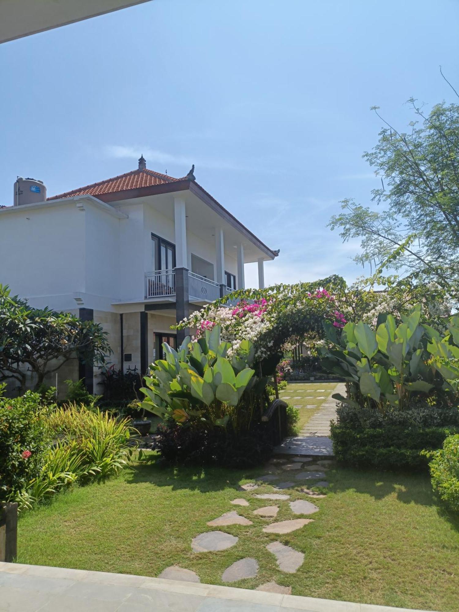 Limun Guesthouse Amlapura Dış mekan fotoğraf