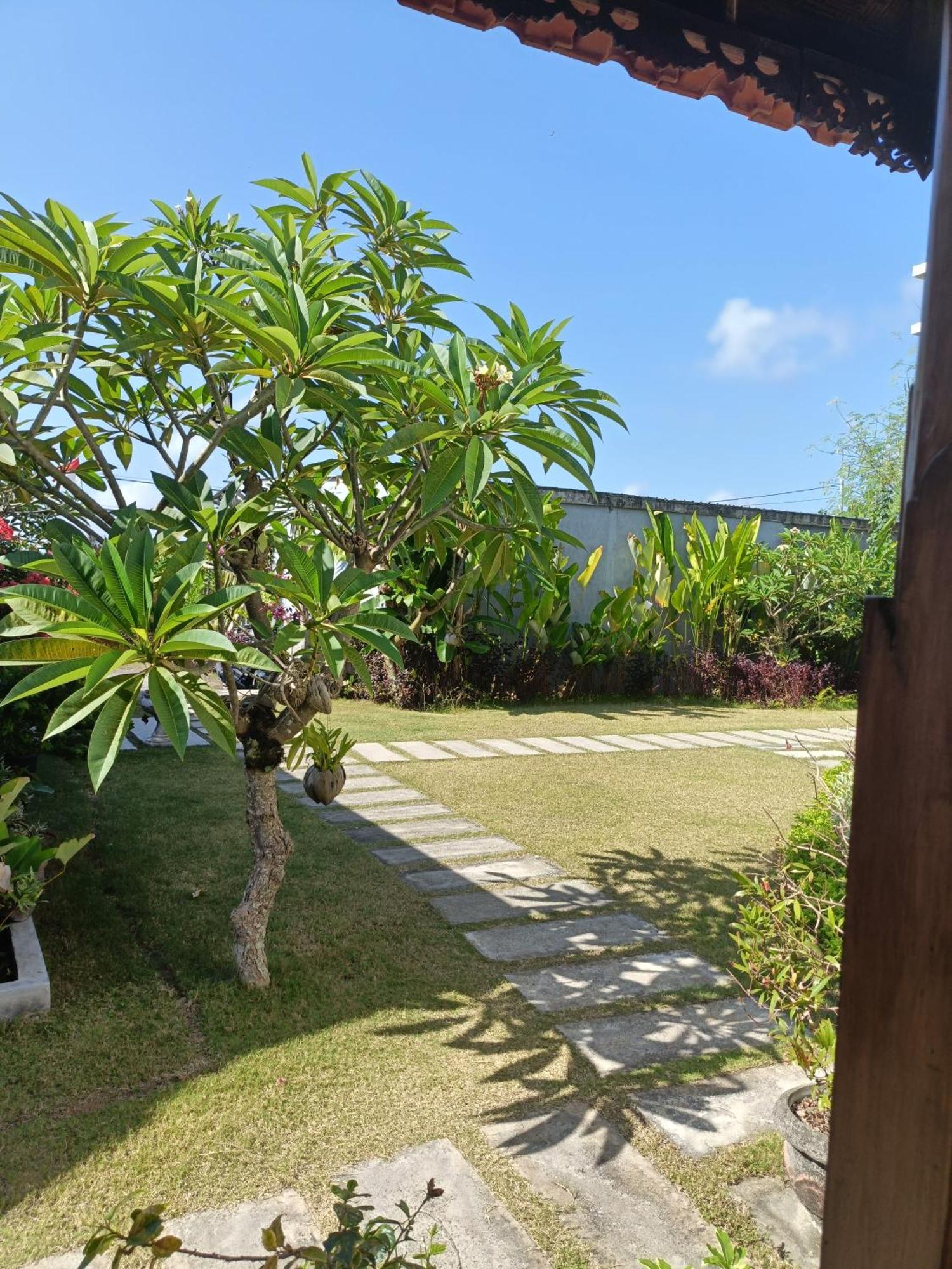 Limun Guesthouse Amlapura Dış mekan fotoğraf